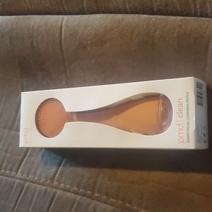 NWT PMD smart sonic facial cleansing tool